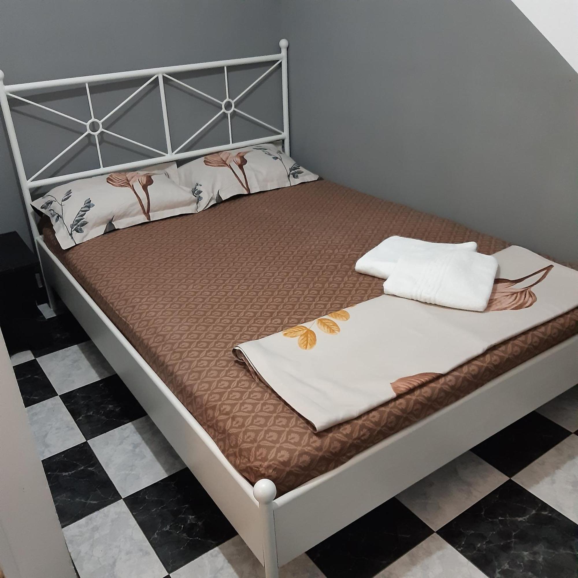 ホテル B＆B デュオ カフェ ブカレスト エクステリア 写真